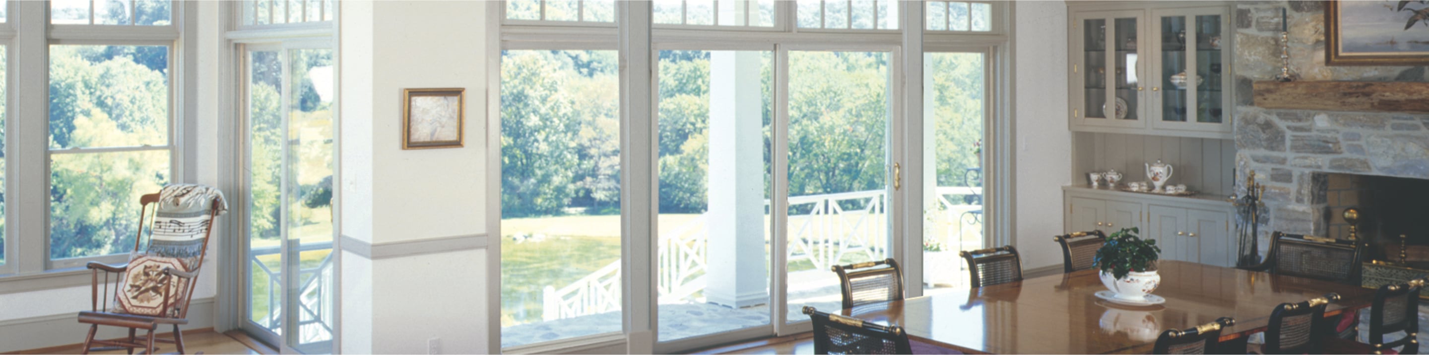 Full width image bar