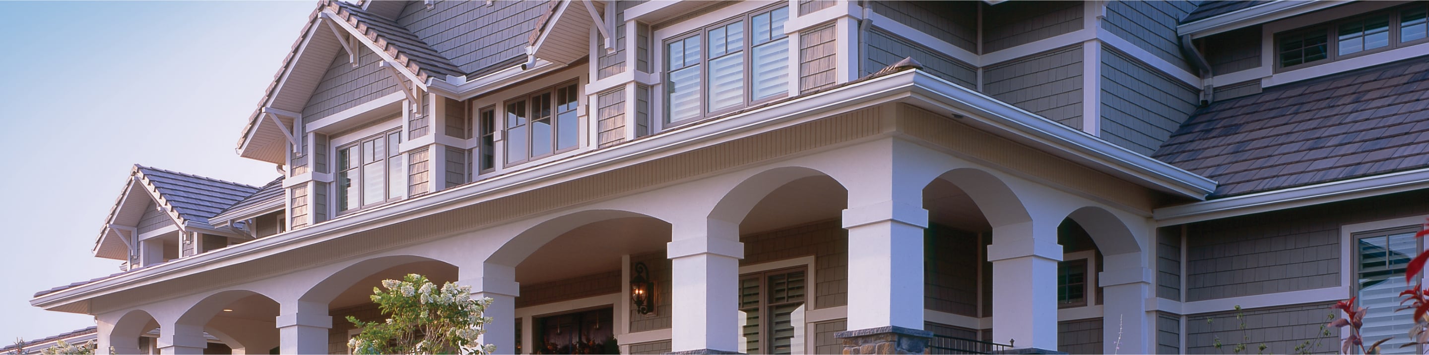 Full width image bar